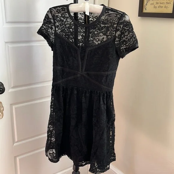 chinese dress ladies A-Line Black Lace Appliqued Wedding Dress with Train Black / 2